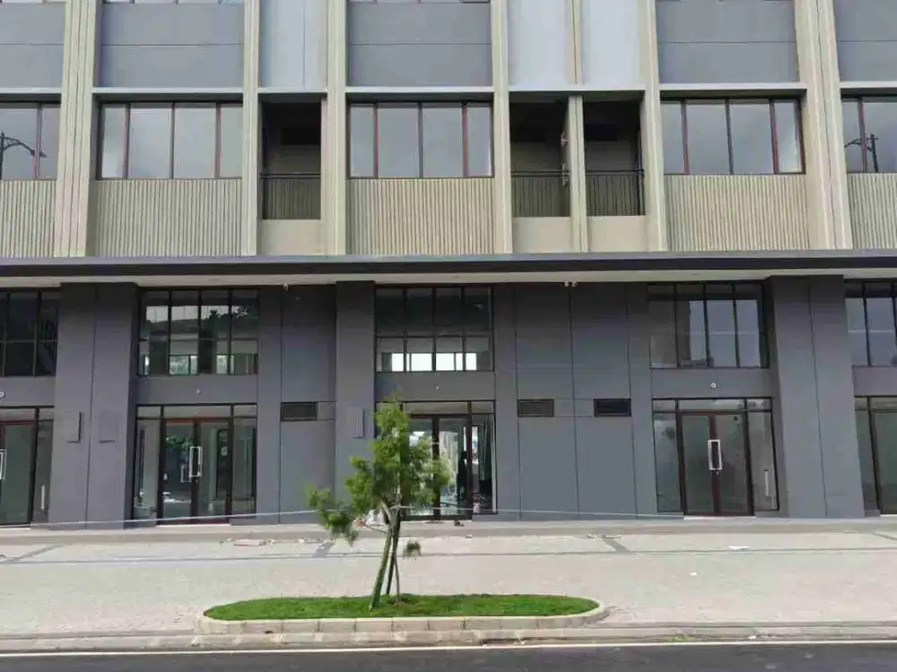 DISEWA CEPAT  RUKO HAMPTON EAST STUDIO LOFT 2 MUKA DI BOULEVARD GADING SERPONG