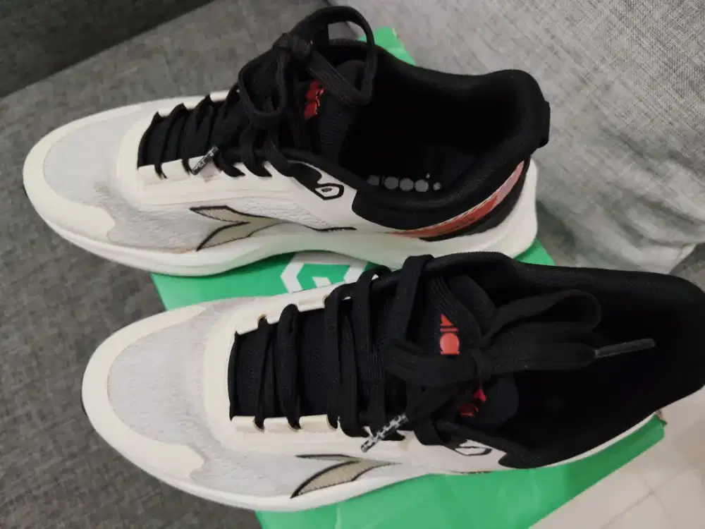 Sepatu Running Diadora Nami Sz 44 (28cm)