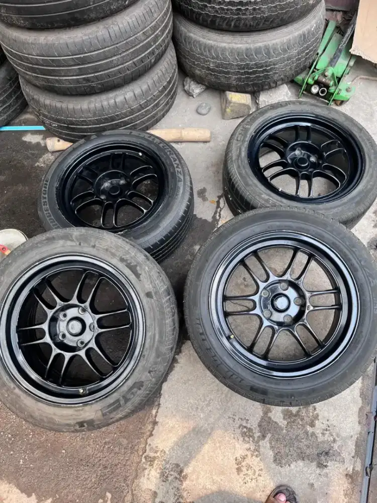 Enkei rpf1 ring 17 pcd 5x114,3 ET 40 ban 215/55 R17 xpander dll