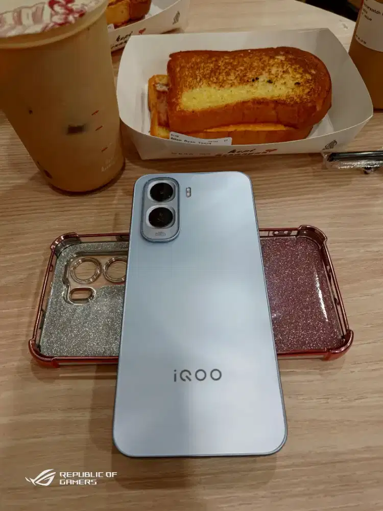 IQOO Z11 5G 8/128 MULUS 100% FULLSET ORI SEMUA NO MINUS