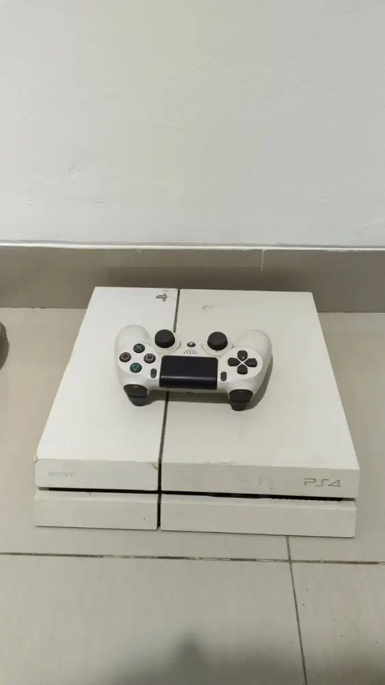 JUAL CEPAT PS 4 FAT 500 GB SILAHKAN  NEGO