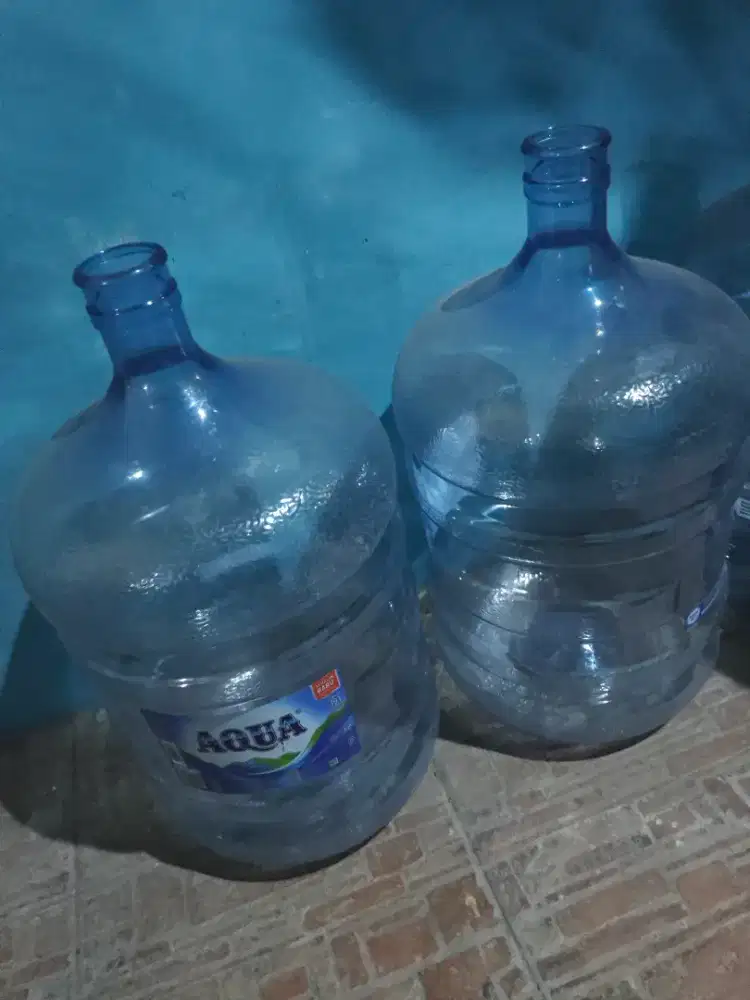 Galon Aqua kosong