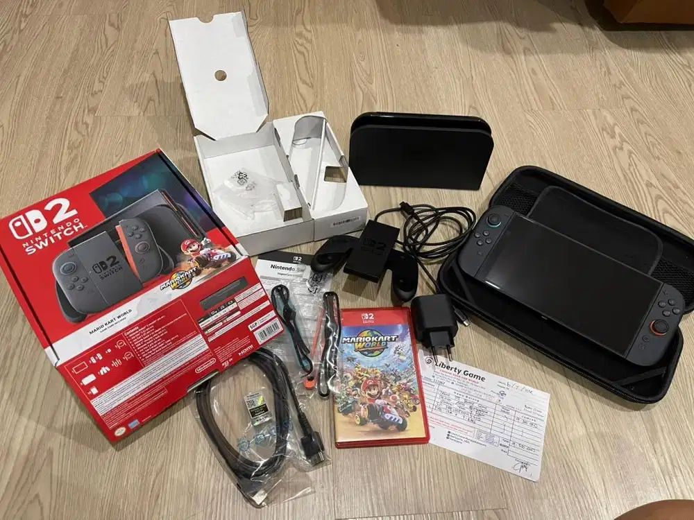 Nintendo switch 2 bundling mario like new