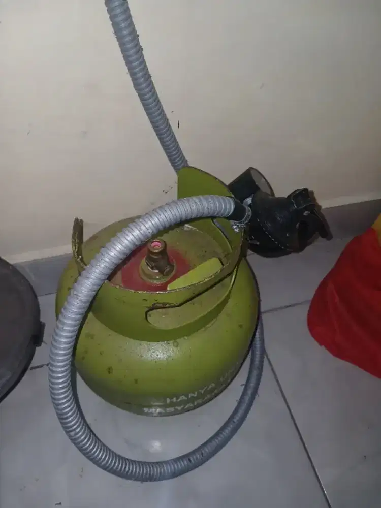 DIJUAL KOMPOR DAN GAS