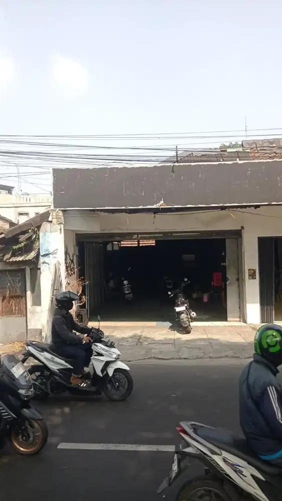 Ruko strategis, ramai, termurah