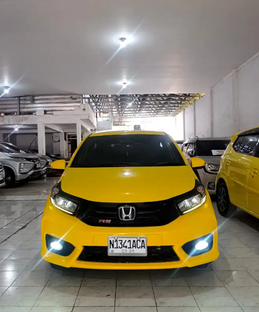 DP 15 jt NEW BRIO 1.2 RS MATIC 2019 KUNING