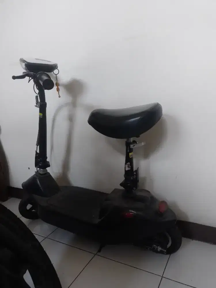 Jual scooter listrik second