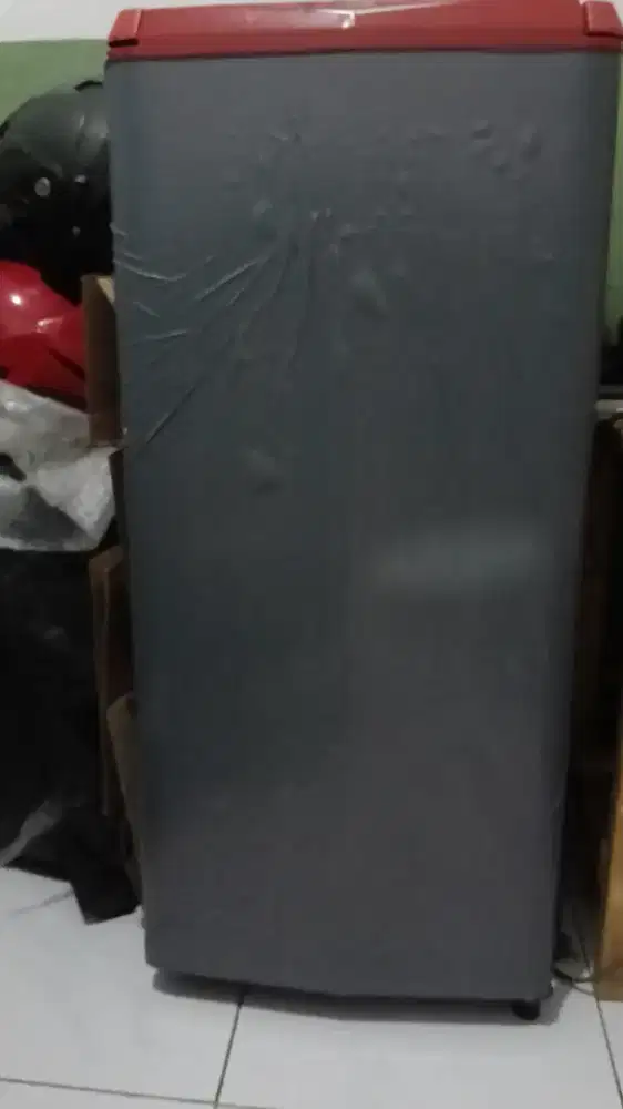 Di jual MuRmer Kulkas Sanyo tipe 1pintu