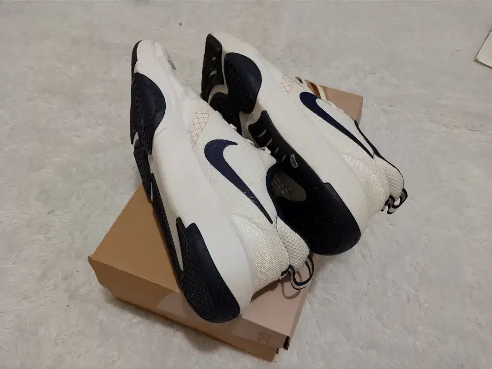 Sepatu Nike City Rep TR Size 41 (26cm)