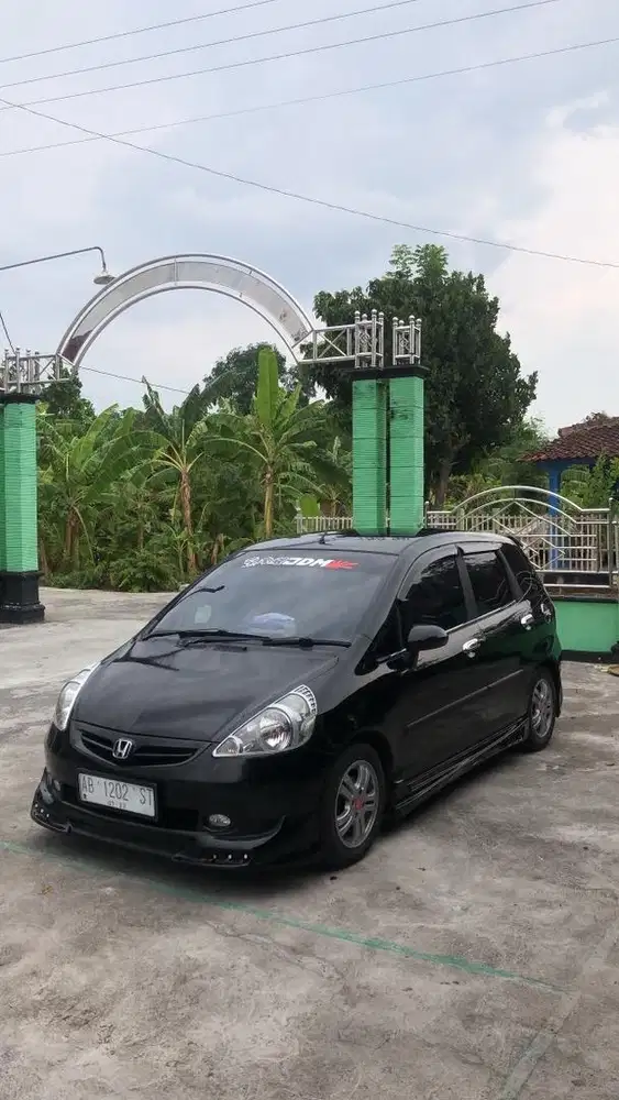 Dijual jazz gd 3 idsi tahun 2004 manual