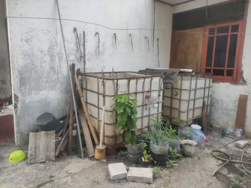 Jual tangki toren IBC  bekas . Kapasitas 1000LT