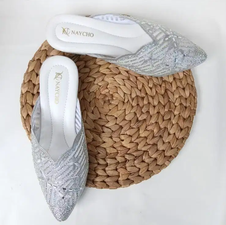 Sandal pesta kondangan wanita