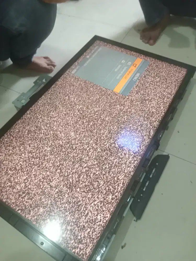 Service tv panggilan & bergaransi Lcd Led smart tv