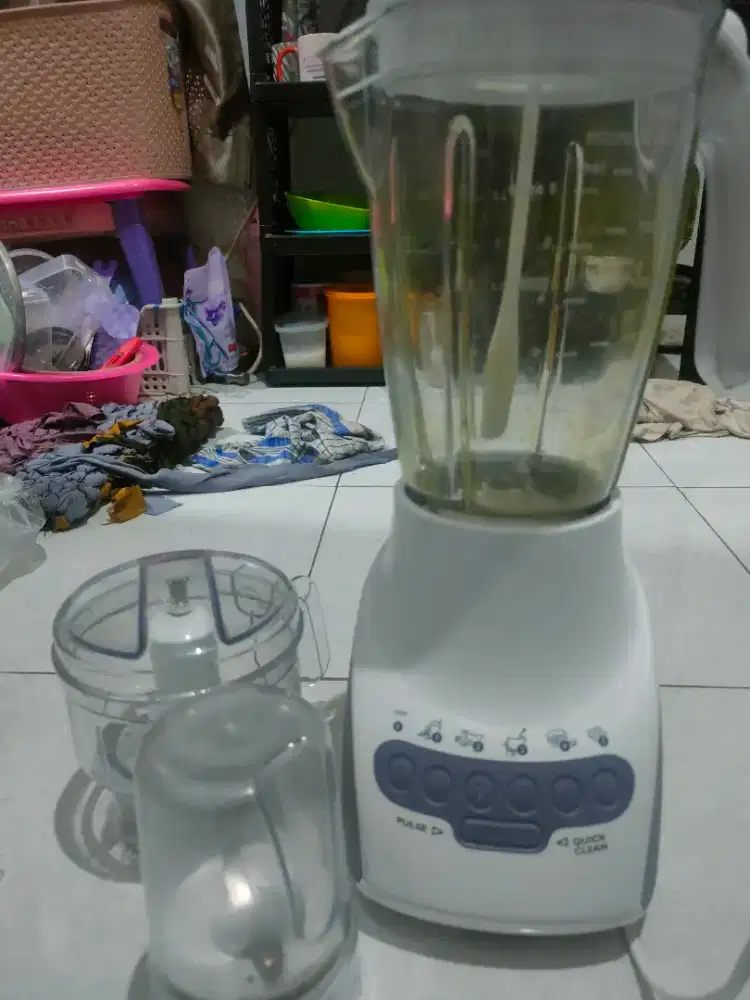 Blender Philips dan chopper daging