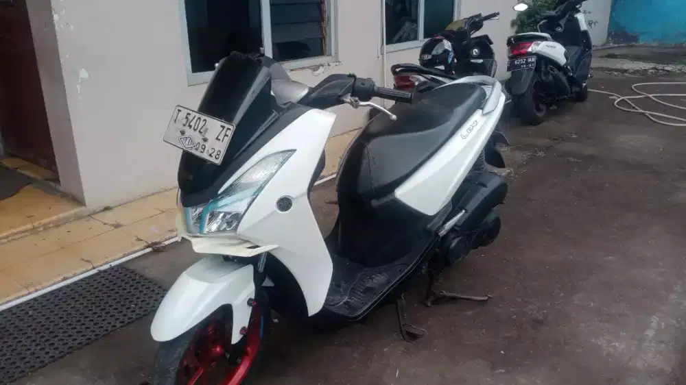 Yamaha LEXi 2018