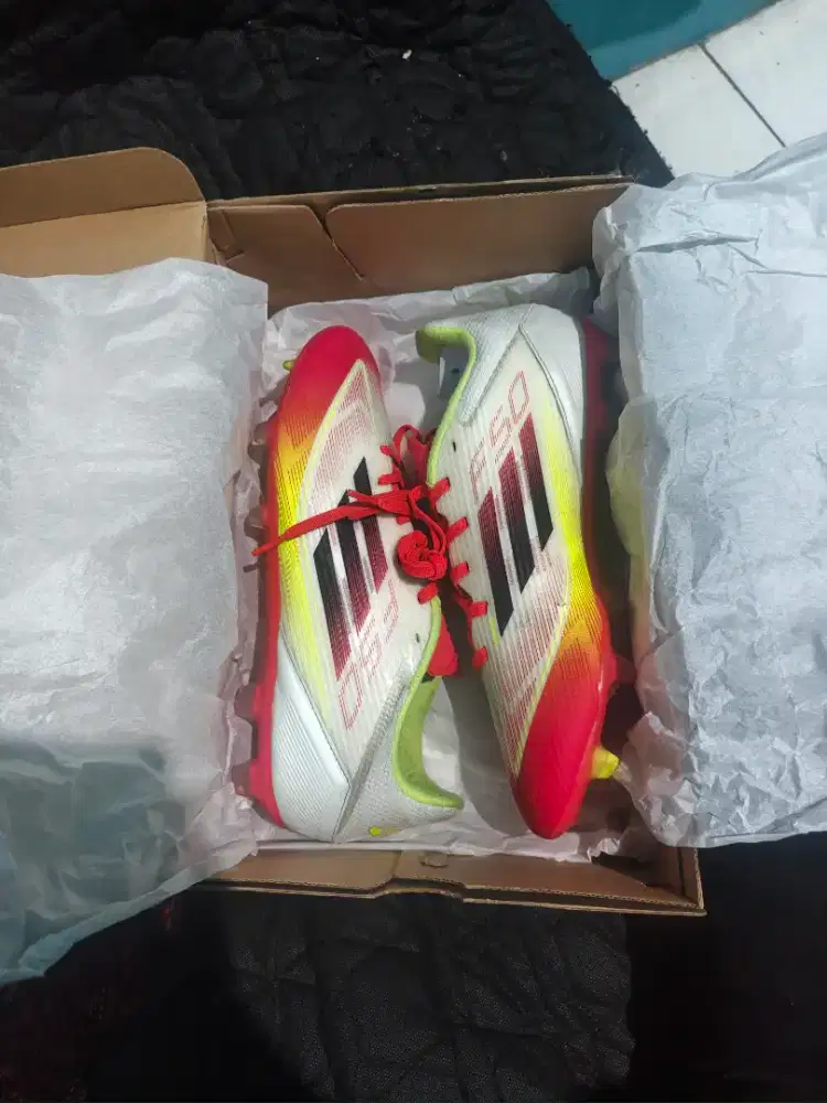 Sepatu bola Adidas F50 League FG/MG ORI