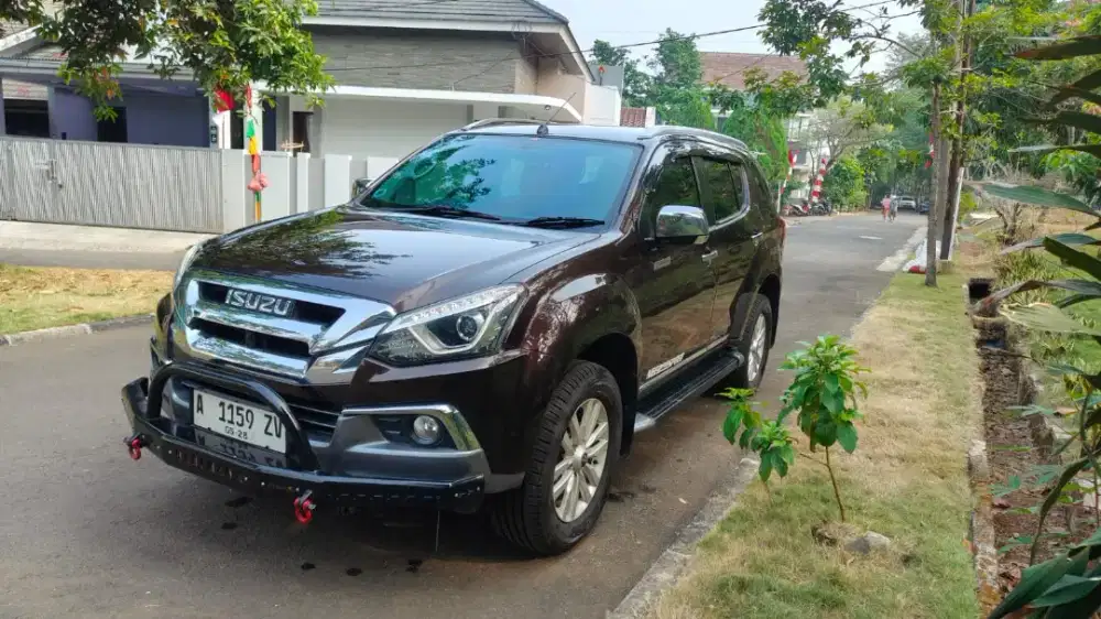 Isuzu Mu-X premiere 2017