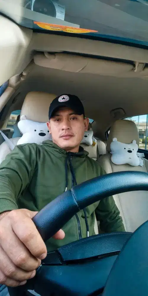 Barangkali bapak ibu butuh jasa supir atau freelance saya siap