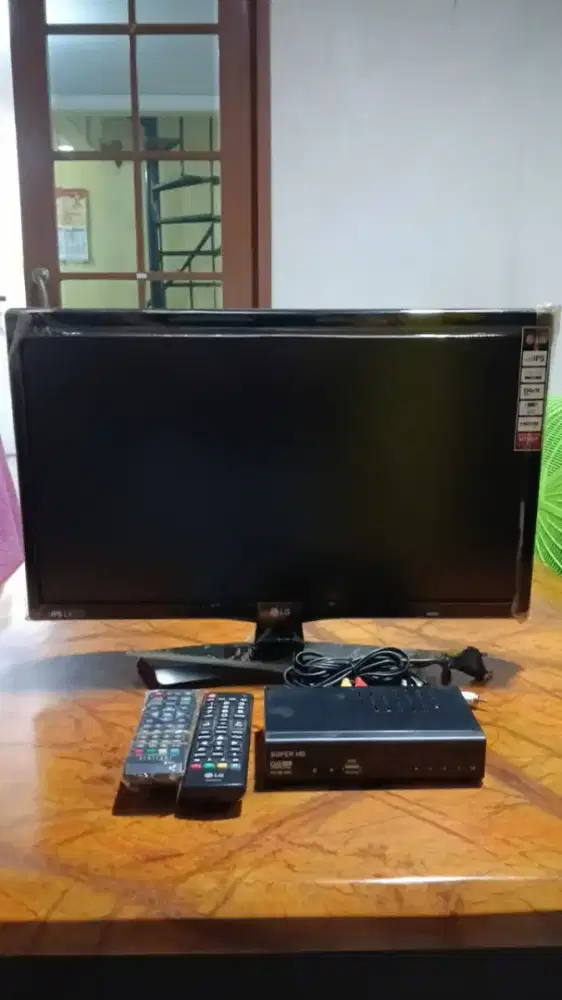Monitor TV LED LG IPS 22 Tipe 22MT48AF Bonus STB Super HD
