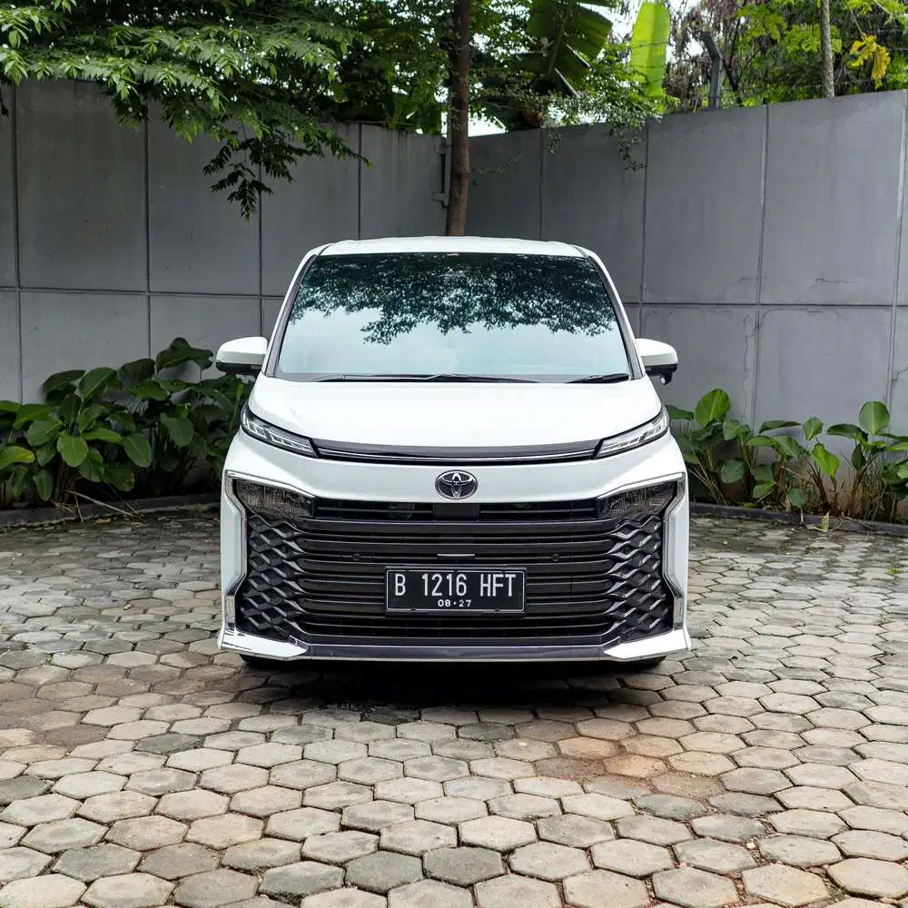 Toyota Voxy 2022 Bensin