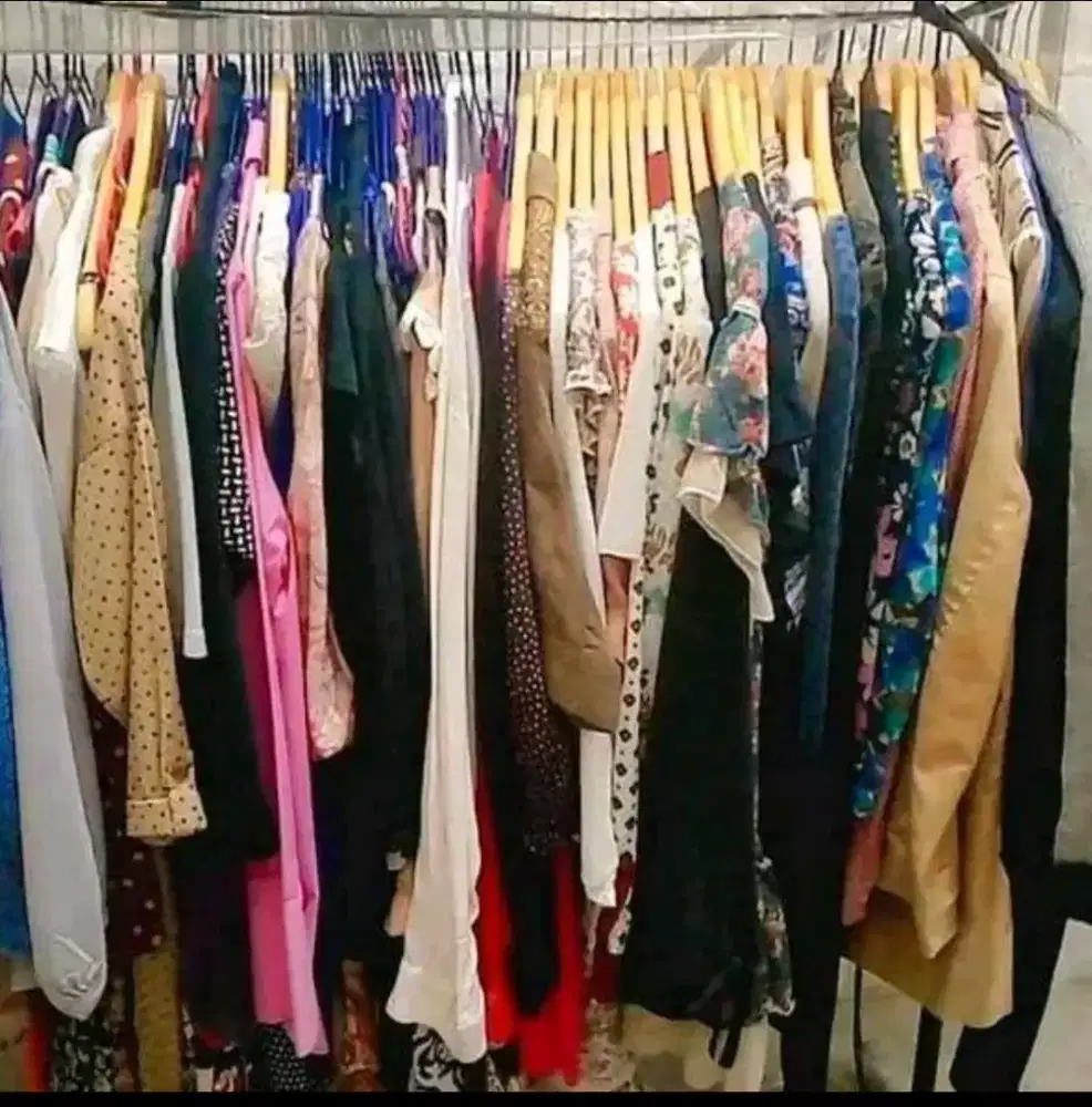 Jual borongan pakaian wanita ada 80pcs 500net