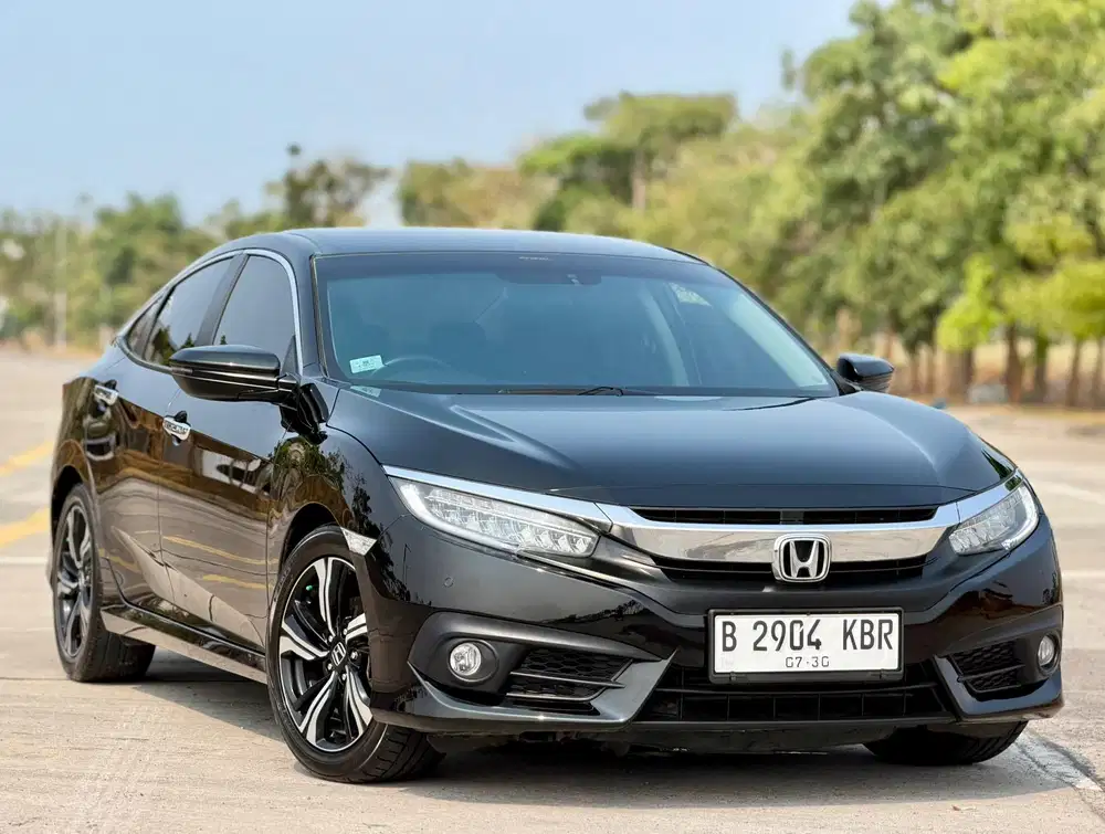 DP 20jt! Km 80rb! Honda Civic Turbo ES Matic 2016 Antik Spt Baru!!