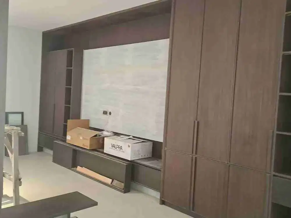 Dijual Rumah Bagus Sudah Renovasi Tingkat 2 Lantai di Perumahan Graha Padma , Semarang