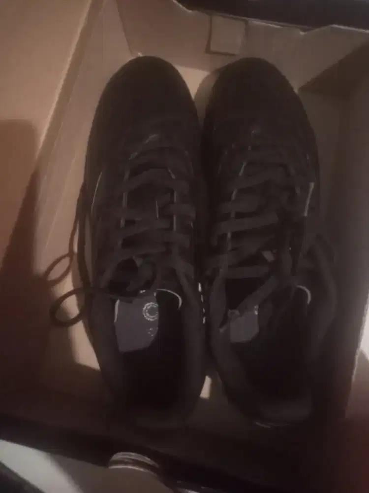 Jual cepat sepatu bola merek Adidas copa ORI masih baru