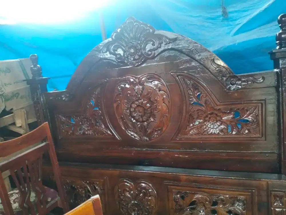 tempat tidur semi jumbo