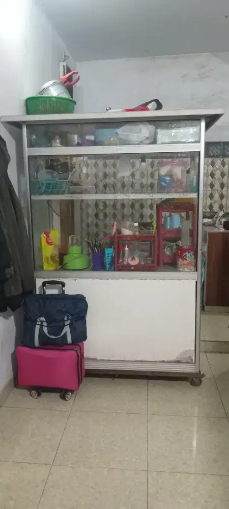 Dijual cepat etalase bekas