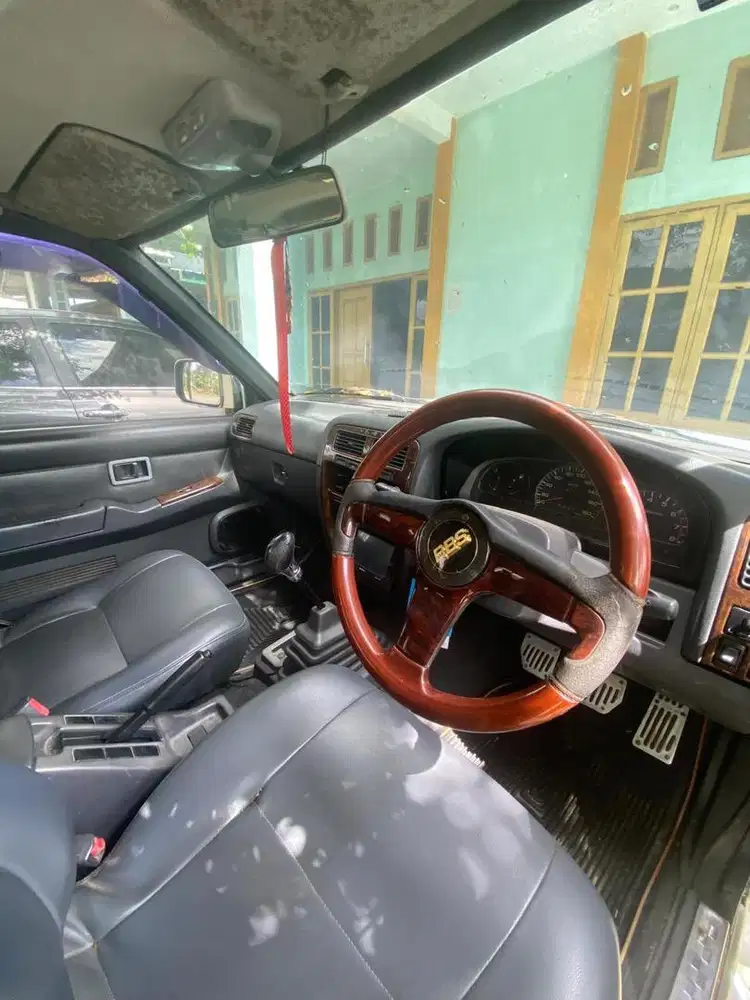 JUAL MOBIL TERRANO KINGSROAD TAHUN 1997