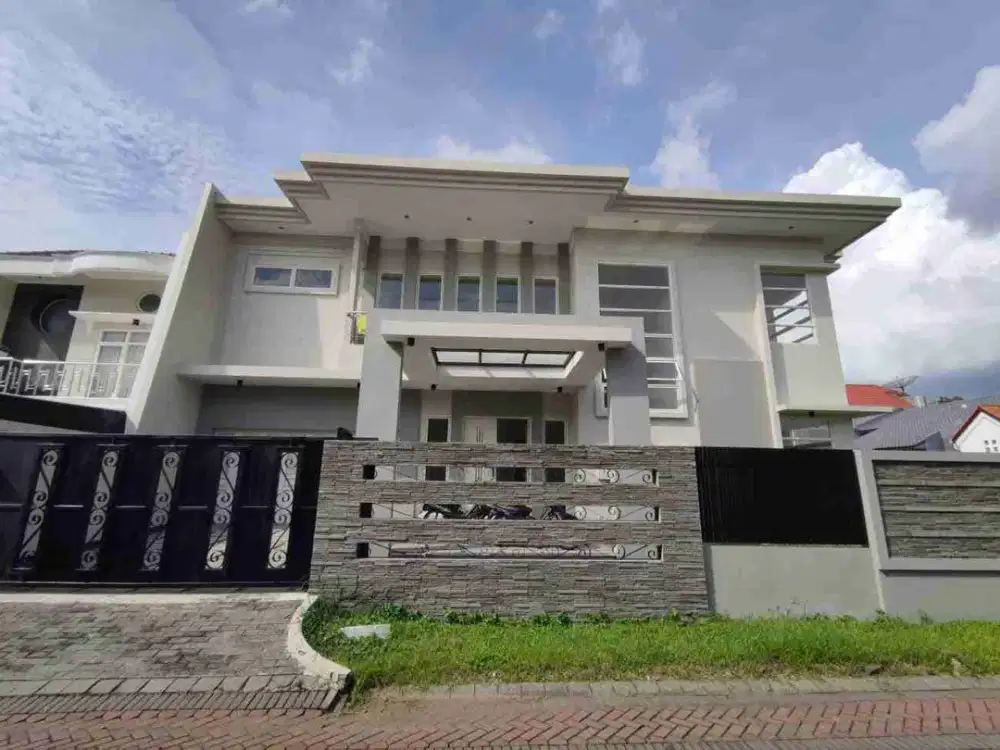 DIJUAL Rumah hook Citraland