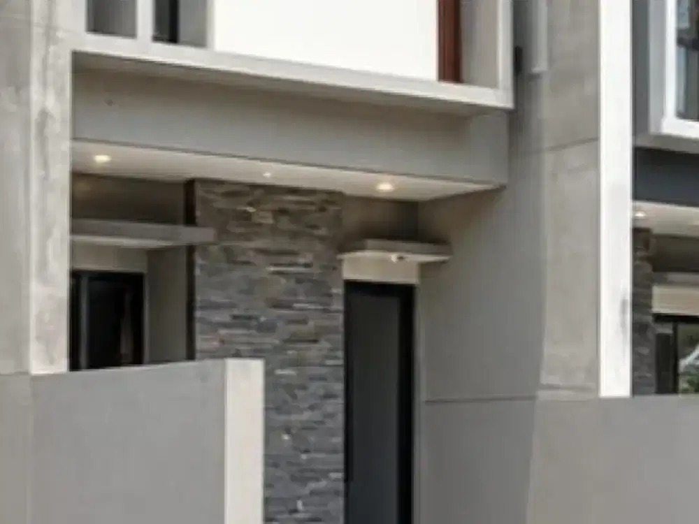 RUMAH GRESS SIAP HUNI DI JALAN UTAMA MANYAR REJO!