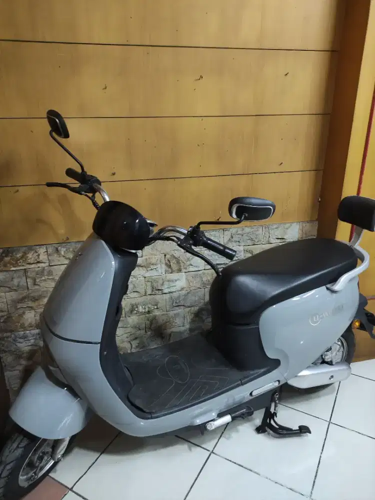 Dijual sepeda listrik merk yuwinfly