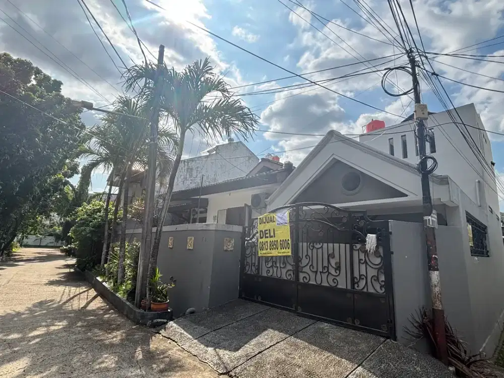 Rumah Hoek, 1.5 Lantai Siap Huni di Pejaten Indah Kalibata Jakarta Selatan