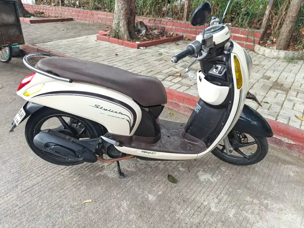 Scoopy 2013 Komplit Oke
