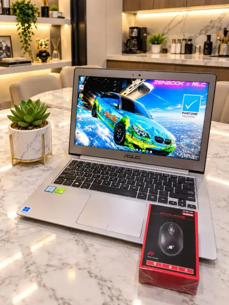 ASUS ZENBOOK ICE-6L7 UX303UB-202 Light Gold [SSD + DUAL VGA Nvidia]