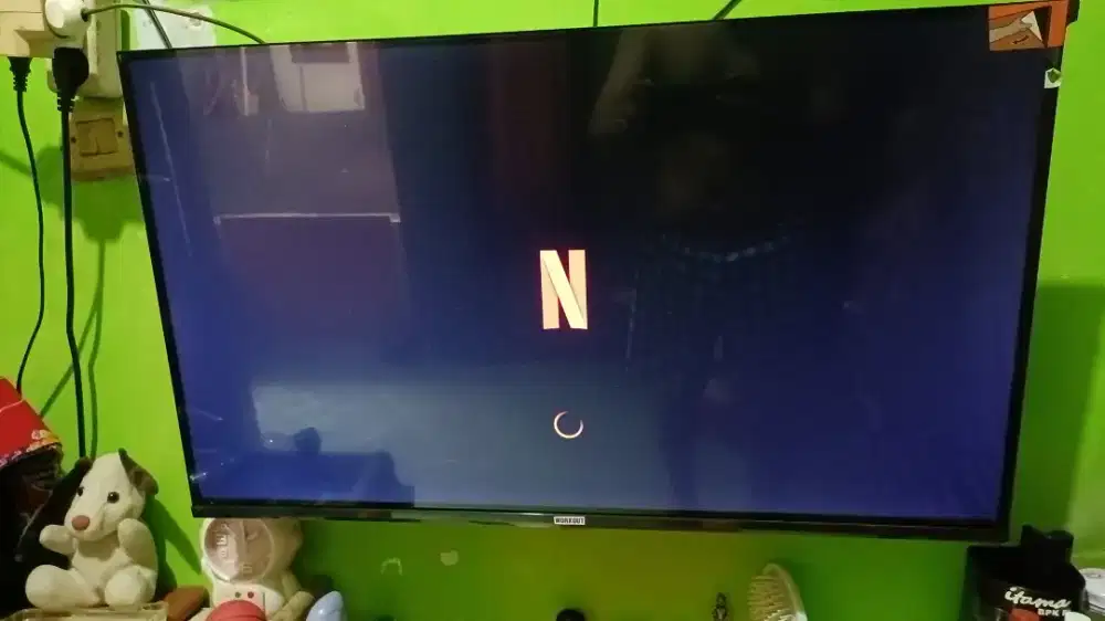 Televisi merk TCL