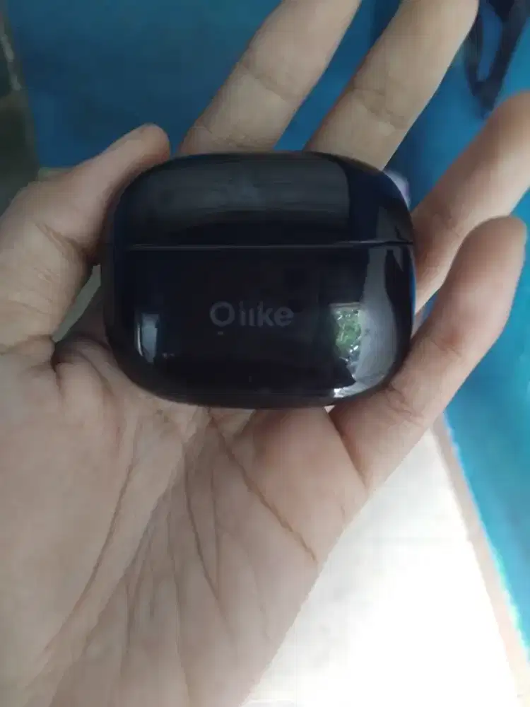 TWS OLIKE HITAM