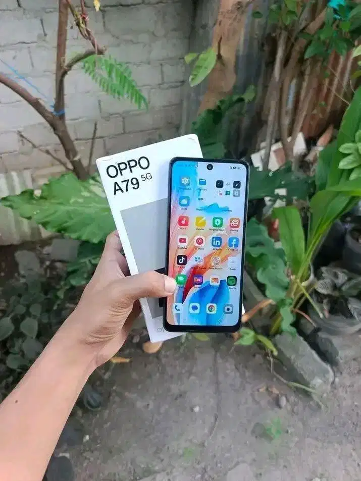 oppo a79 5g NFC ram 8/256 no minus pemakaiannya aja hp sama dus aja