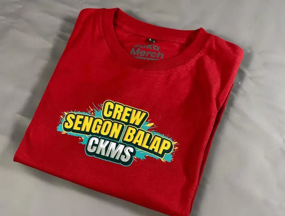 TSHIRT / TOPI / TAS