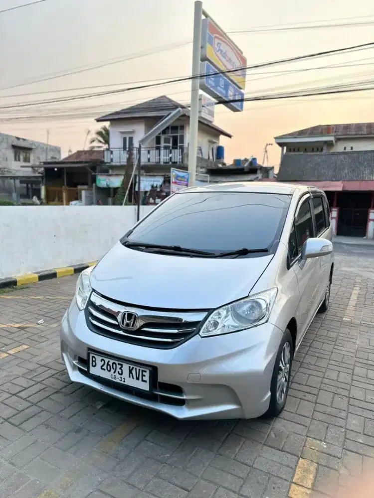 Honda Freed 2012 Psd type tertinggi