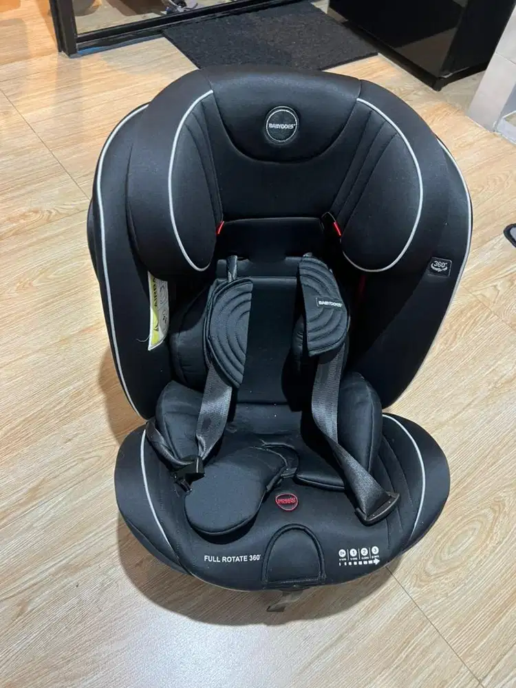 Car seat babydoes 360 derajat