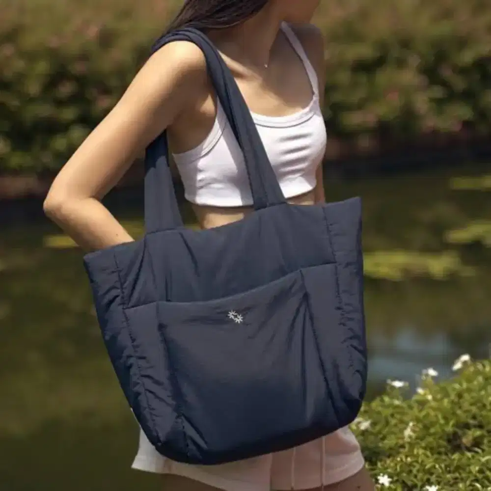 Paper Bunny Puffer Bag