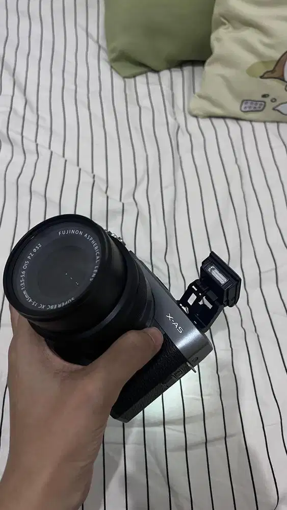 Jual Fujifilm X-A5 body + lensa full set