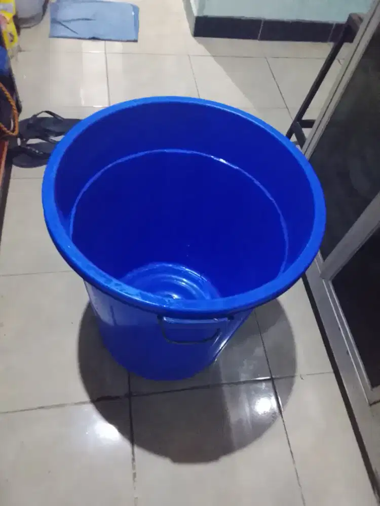 Ember besar 80 liter