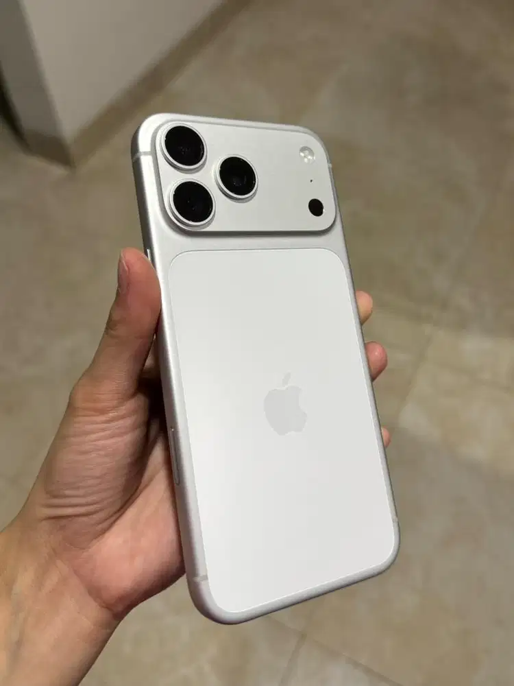 IPHONE 17 PRO MAX 256 GB (LIKE NEW)