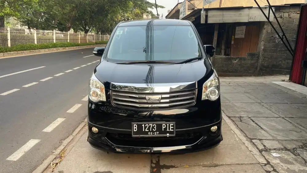 TOYOTA NAV1  V LIMITED DP 5 JT