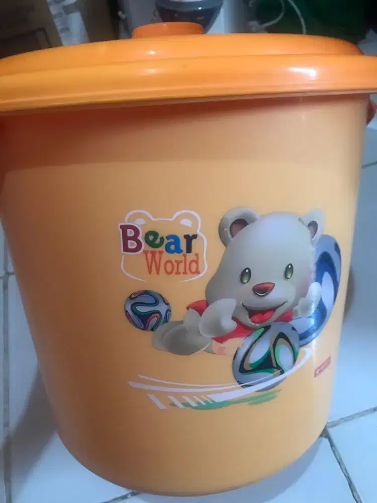 Ember Tutup Lion Star