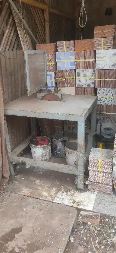 MESIN BELAH KAYU 1PK. MESIN SERUT PLANER DUDUK